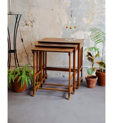 Table gigogne en marqueterie Barbara N°152- Produit chiné Debongout