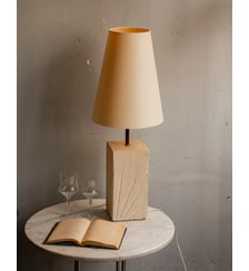 Lampe à poser en pierre sculptée Julia N°883- Produit chiné Debongout