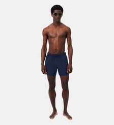 Short de bain mi-long uni Lacoste