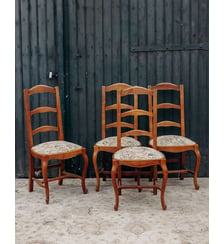 Lot de 4 chaises en bois Claude N°847- Produit chiné Debongout