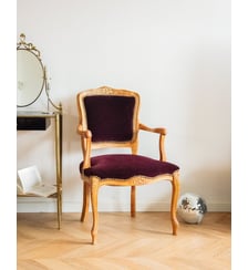 Fauteuil en velours violet Ernest N°689- Produit chiné Debongout