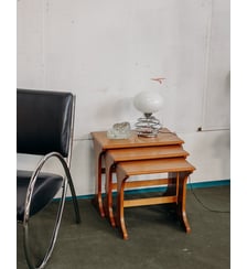 tables gigognes en bois Barbara N°88- Produit chiné Debongout