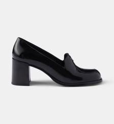 Mocassins à talon en cuir brossé Prada