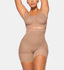 Short ajusté taille haite Sculpt Skims