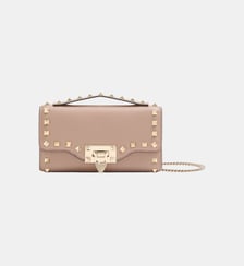 Portefeuille à bandoulière Chaîne Rockstud en cuir de veau grainé Valentino Garavani