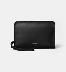 Pochette signature Gena Calvin Klein