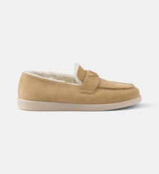 Mocassins en veau velours et peau de mouton Prada