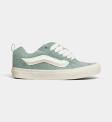 Baskets basses Knu Skool en suède Vans