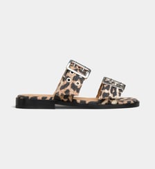 Sandales plates boucles façon léopard Ganni