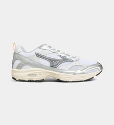 Baskets basses de running MXR
MIzuno