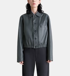 Blouson court en cuir fermeture boutonnée Lemaire