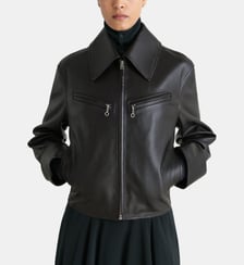 Blouson boxy zippée en cuir Lemaire
