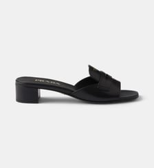 Mules en cuir signature Prada