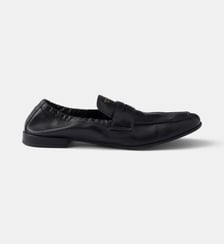 Mocassins Shuffle en cuir effet vieilli signature Prada