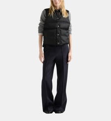 Gilet droit matelassé sans manches signature Prada