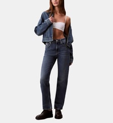 Jean Stanton droit effet délavé Calvin Klein