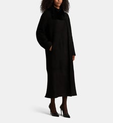 Manteau Birthday ample long en cuir effet suédé Nour Hammour