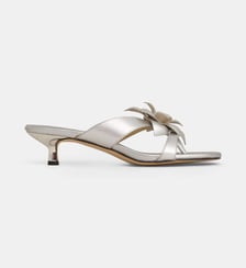 Mules Kitten Jacie métallisée fleur Michael Kors