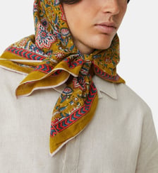 Foulard carré Agra N°823 motif floral en coton 90 x 90 cm Moismont
