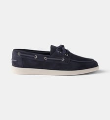 Souliers bateau en veau velours signature Prada