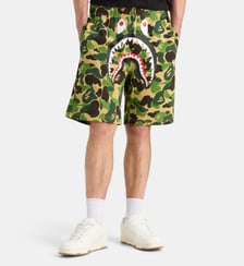 Short camouflage requin coton molletonné  A BATHING APE ®