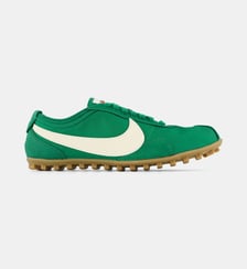 Baskets basses Moon  Nike