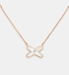 Pendentif en or rose nacre et diamants Chaumet