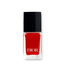 Vernis à ongles effet gel et couleur couture Dior