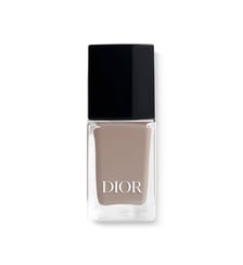 Vernis à ongles effet gel et couleur couture Dior