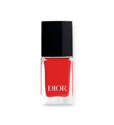 Vernis à ongles effet gel et couleur couture Dior