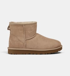 Bottines Classic Mini II daim fourrées Ugg