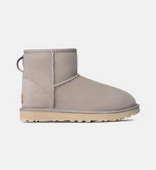 Bottines Classic Mini II daim fourrées Ugg
