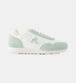 Optical white et subtle green