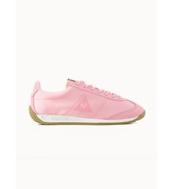 Veiled pink