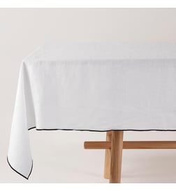 Blanc pur et bourdon noir