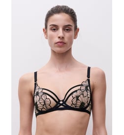 Noir et rose pâle