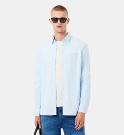 Blanc et bleu clair