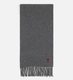 Gris foncé
