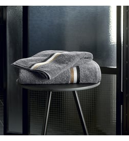 Gris foncé