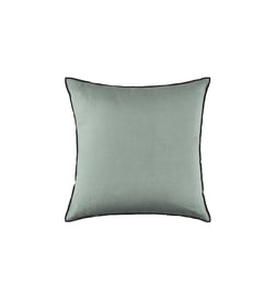 Vert de gris et bourdon noir