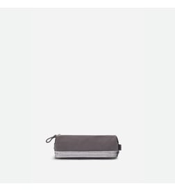Gris foncé
