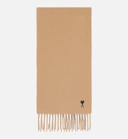 Beige mastic