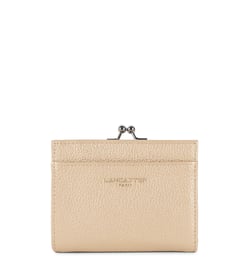 Or pale