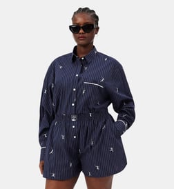 Bleu marine et blanc