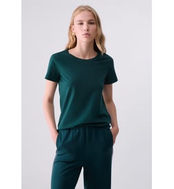 Vert foncé
