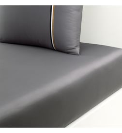 Gris foncé