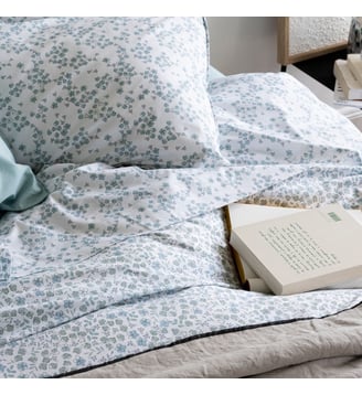 Drap plat en percale de coton, AQUARELLE - Blanc Cerise - Bleu céladon