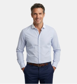 Chemise à rayures ciel col claudine blanc coupe cintrée Atelier Privé