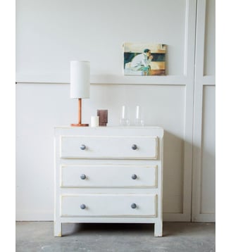 Commode en bois patinée Garance N°179- Produit chiné - Debongout - Blanc
