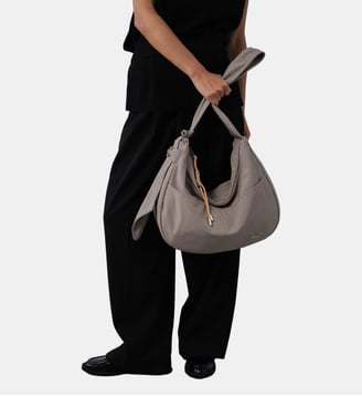 Très grand sac besace Basic Love - Lancaster - Gris
